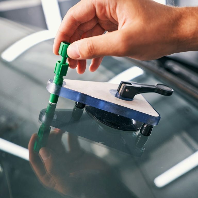 Steinschlag Reparatur meist kostenlos mit Teilkasko Offenbach Gentile Autoglas